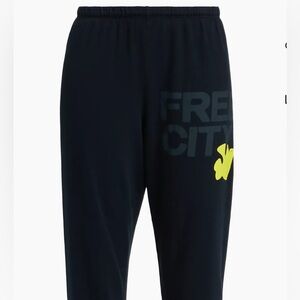 Free City XS logo jogger BLACK